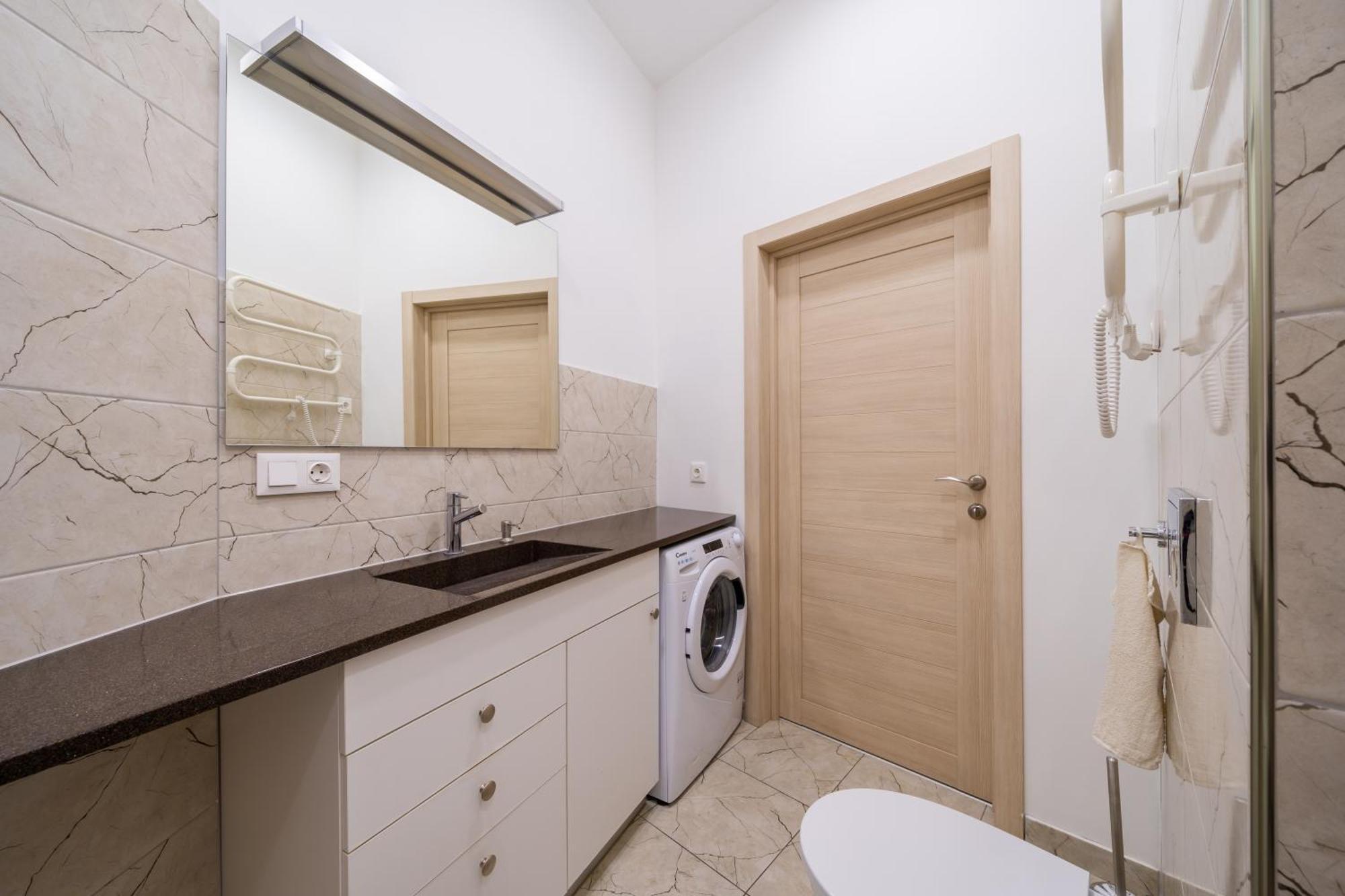 Spacious 73m2 Modern Flat In The Heart Of Lejlighed *