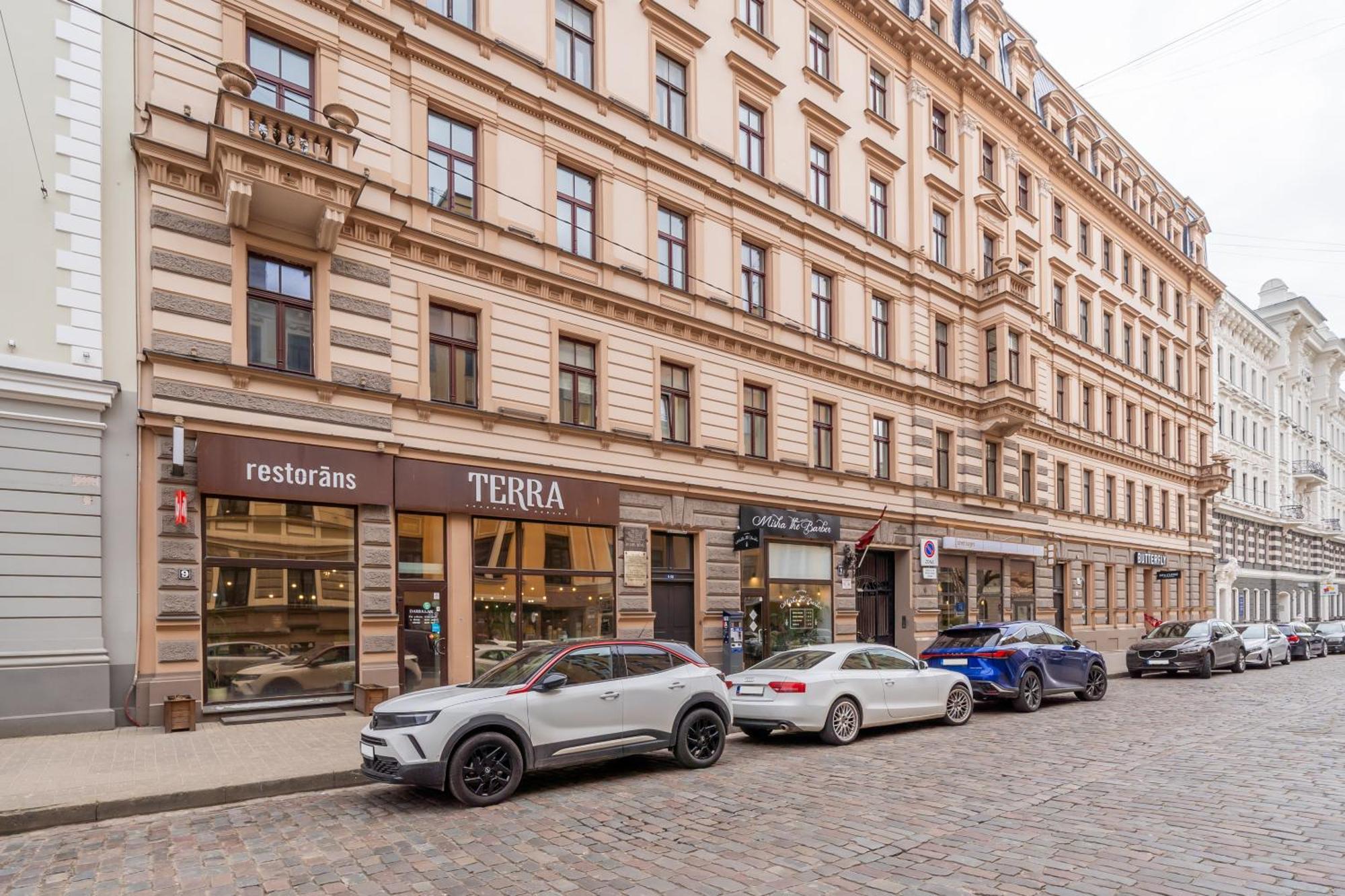 Lejlighed Spacious 73m2 Modern Flat In The Heart Of *